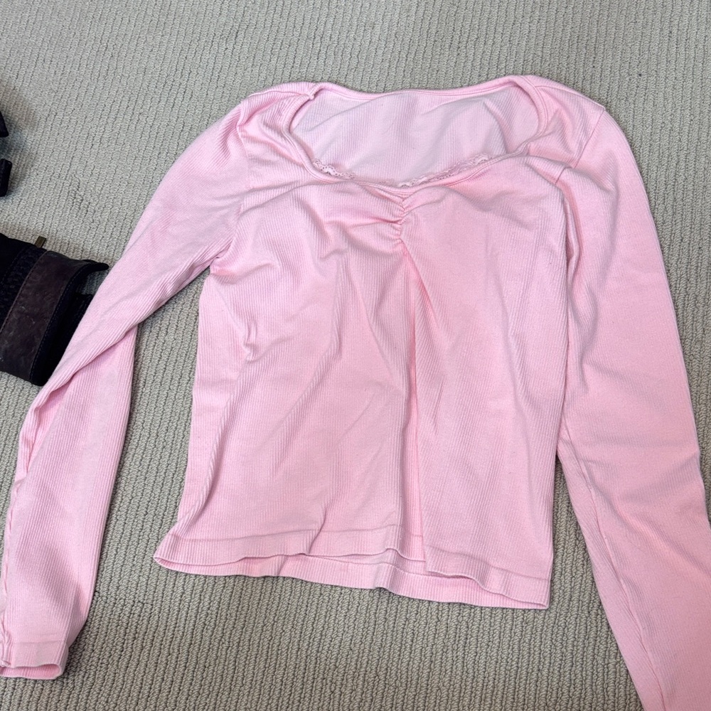 Pink Long-Sleeve Women's Top with Subtle Shirring